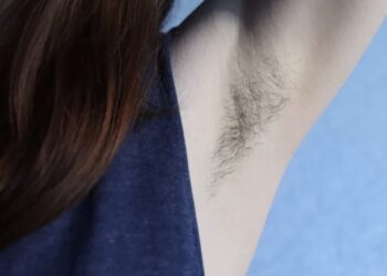 Zweet (en stink) je meer als je okselhaar hebt?