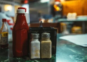 De geheime functie van je kruidenpotje: Nooit meer schudden! (VIDEO)