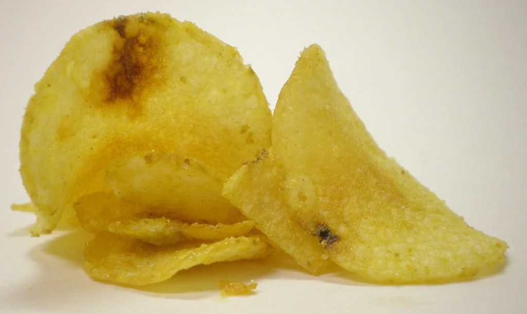 Dit zijn de bekendste chips merken van vroeger en nu!