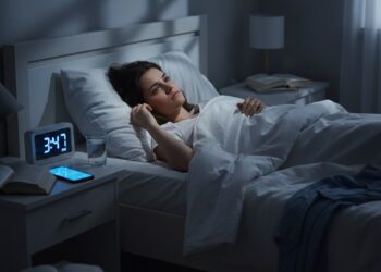 Slaapexpert waarschuwt: dit zijn de ernstige gevolgen van onderschatten slapeloosheid